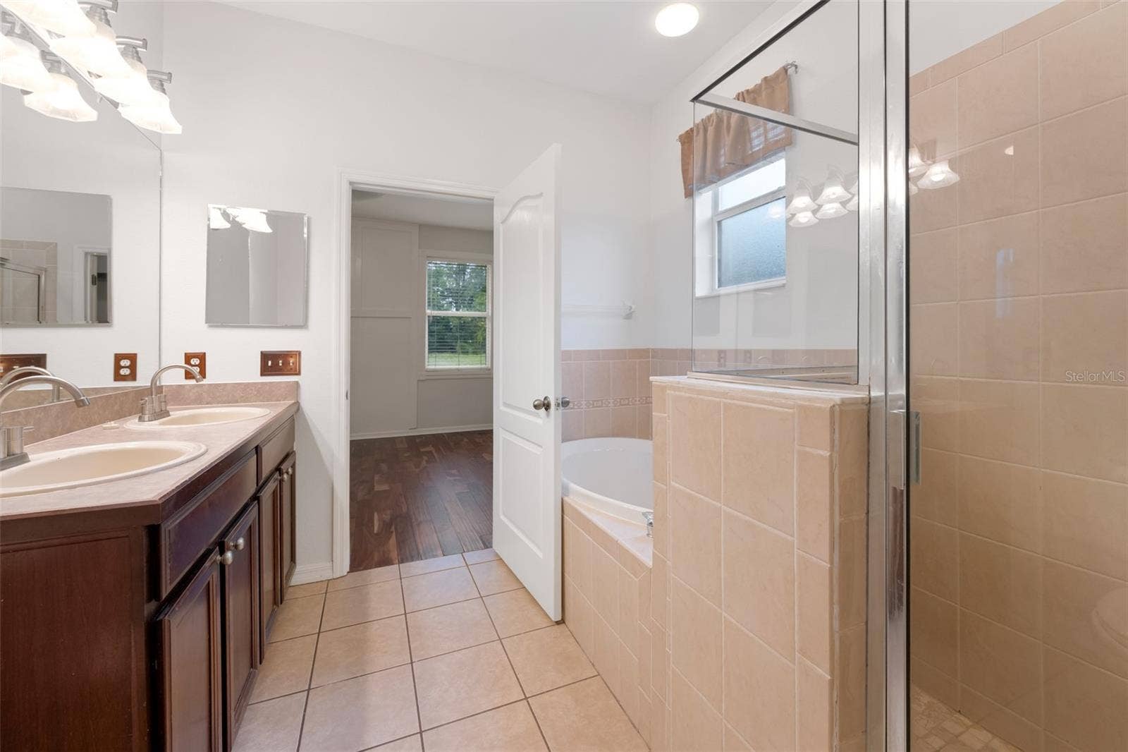 14246 TREE SWALLOW WAY, Lakewood Ranch, FL 34202 14246 TREE SWALLOW WAY, Lakewood Ranch, FL 34202