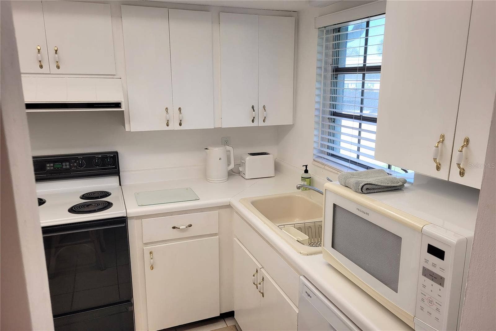 2609 GOLF COURSE DRIVE, #403, Sarasota, FL 34234