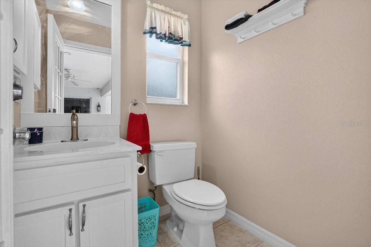 3331 45TH AVENUE E, Bradenton, FL 34203 Pool Bath - Lanai