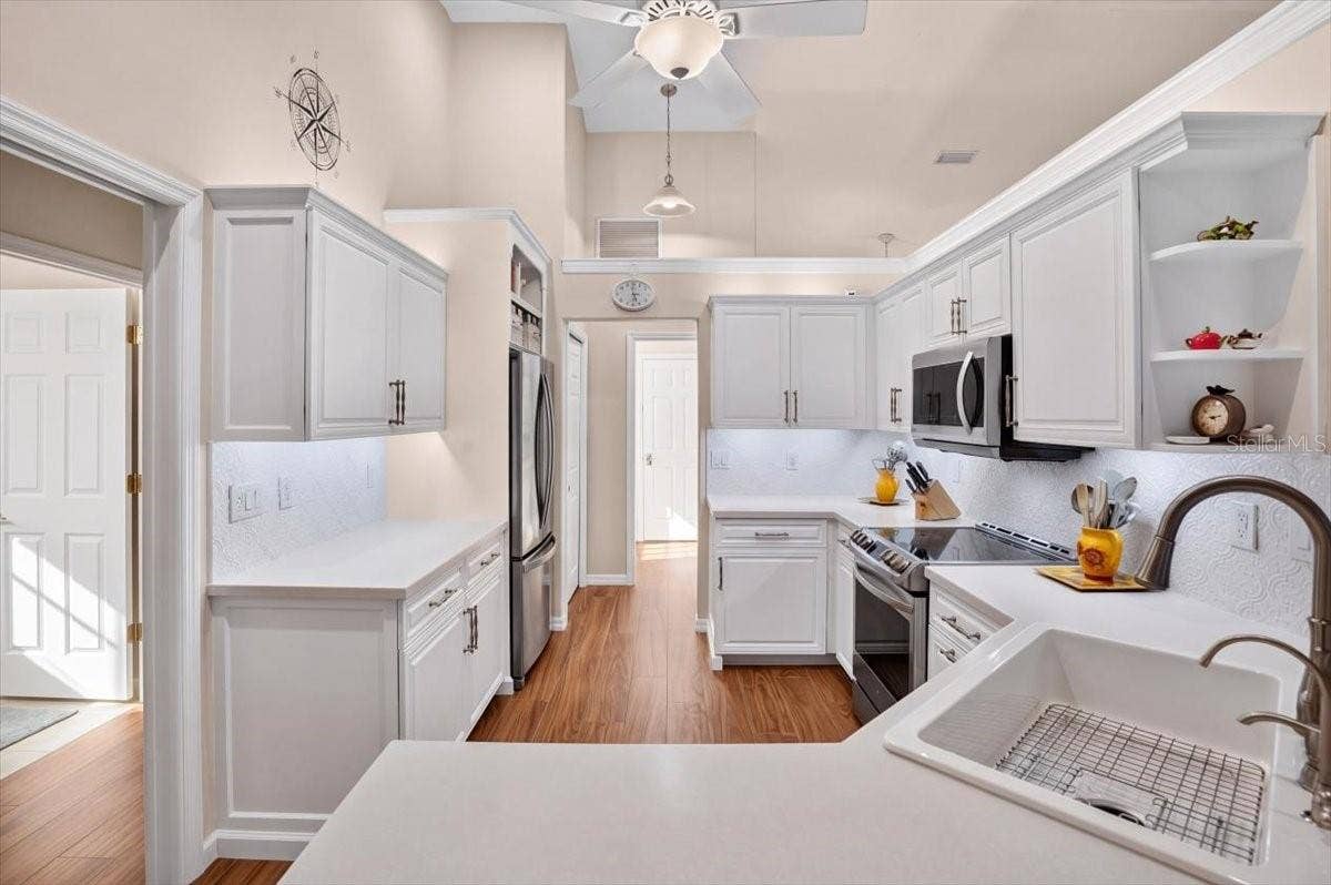 3331 45TH AVENUE E, Bradenton, FL 34203 Kitchen