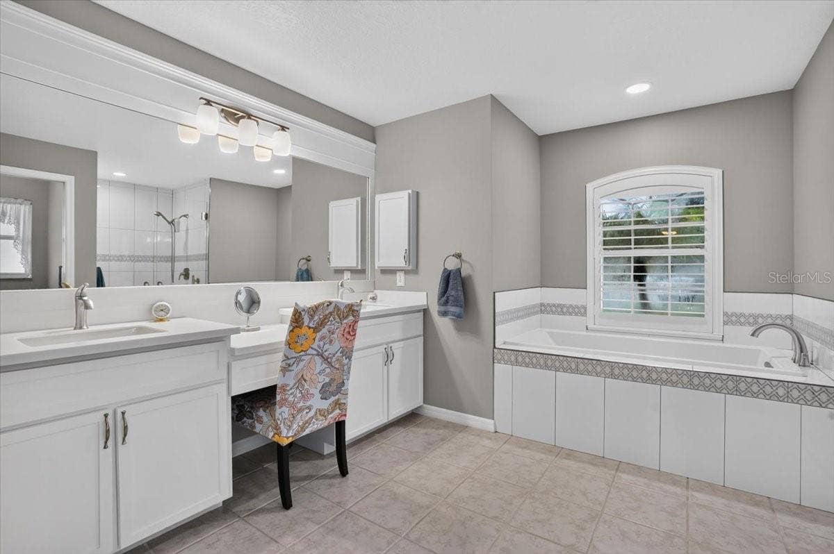 3331 45TH AVENUE E, Bradenton, FL 34203 Primary Bathroom