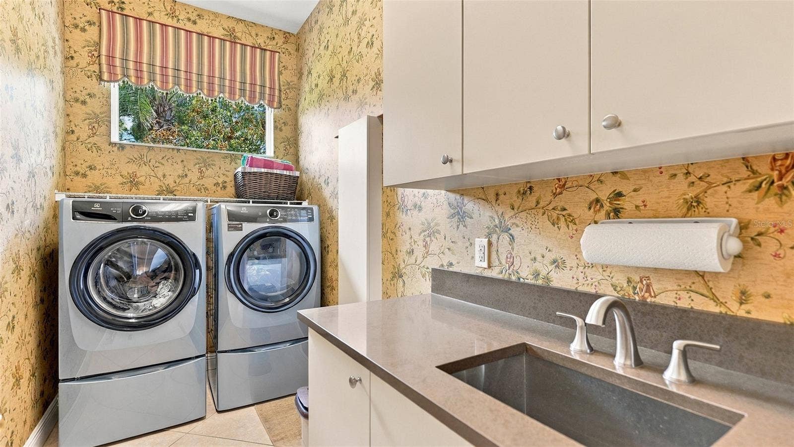 7325 CHATSWORTH COURT, University Park, FL 34201