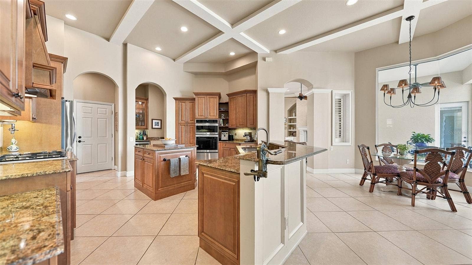 7325 CHATSWORTH COURT, University Park, FL 34201