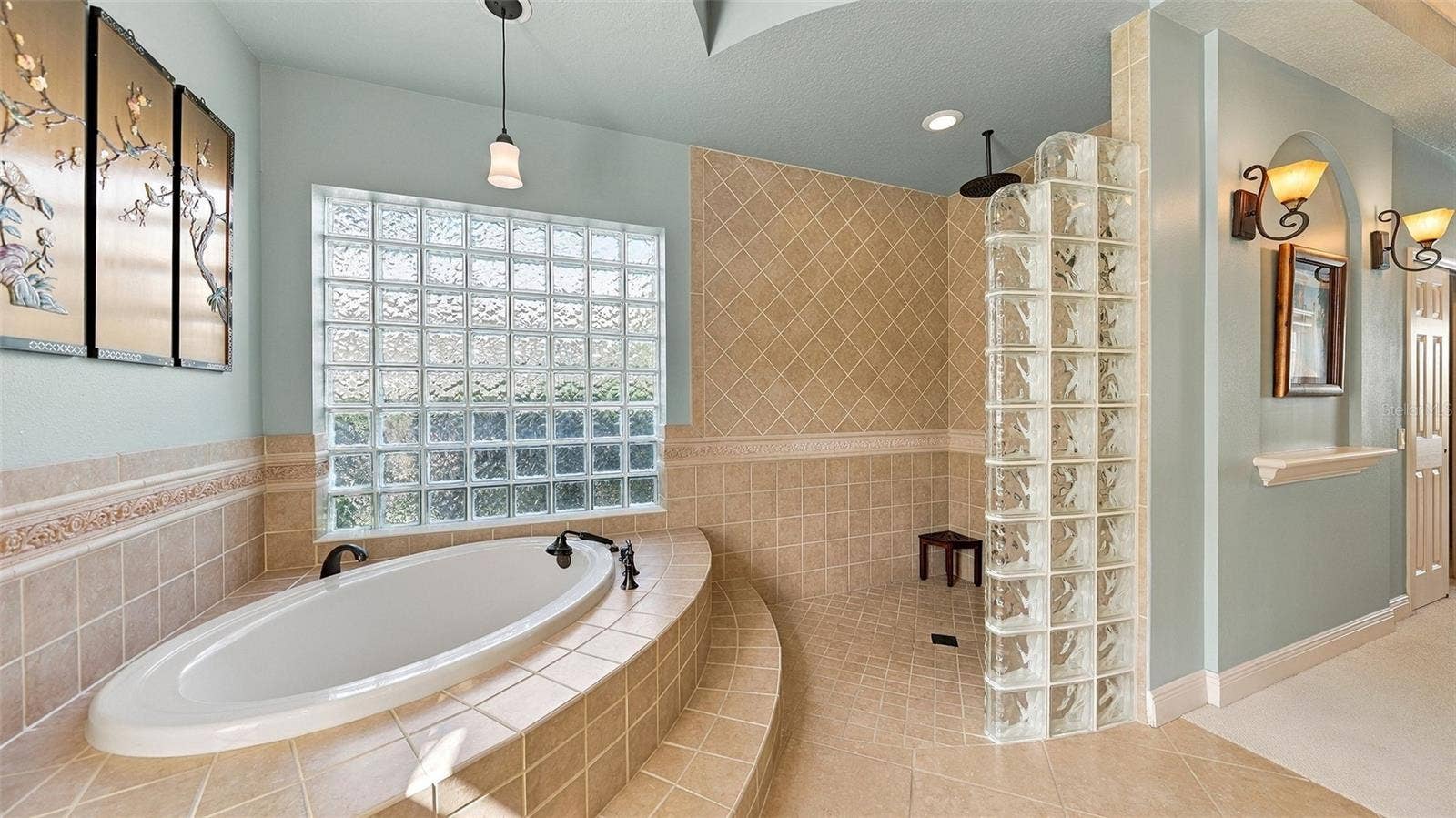 7325 CHATSWORTH COURT, University Park, FL 34201