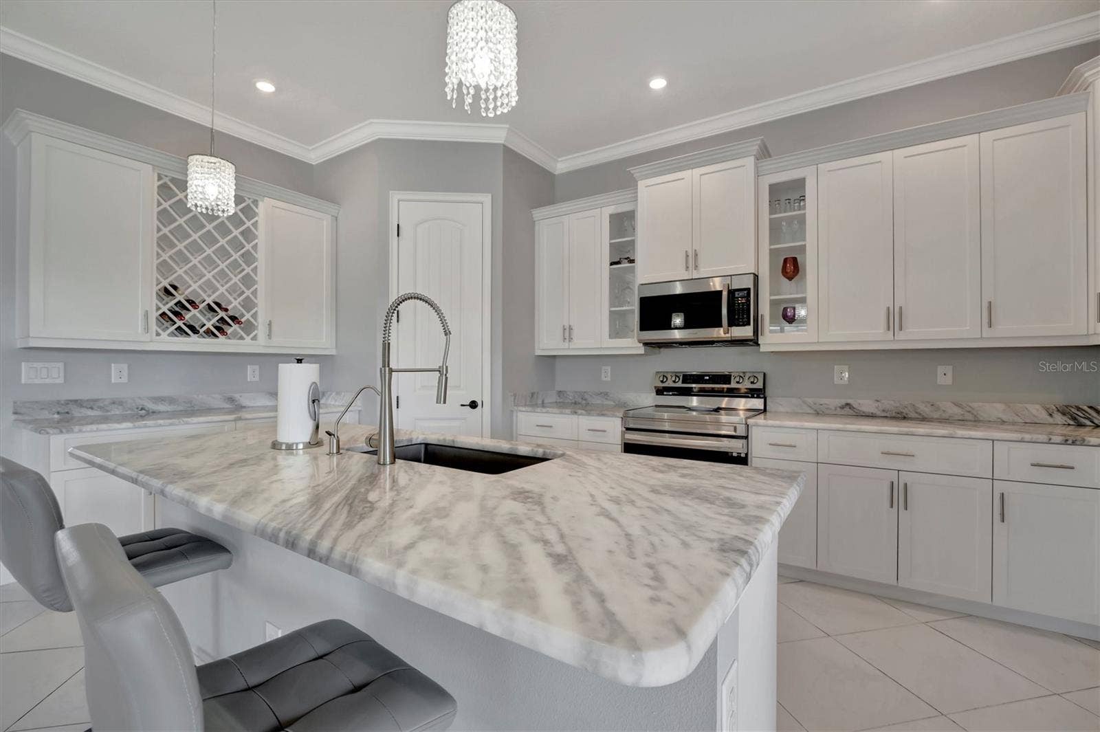 6620 35TH COURT E, Sarasota, FL 34243
