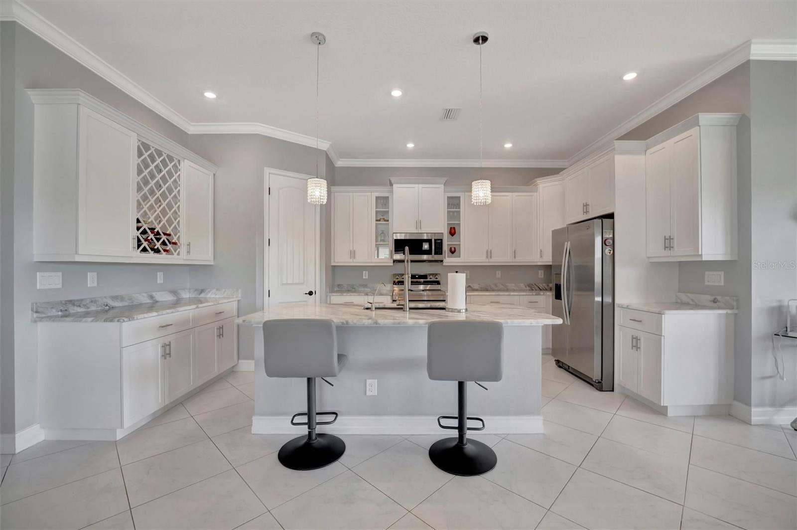 6620 35TH COURT E, Sarasota, FL 34243