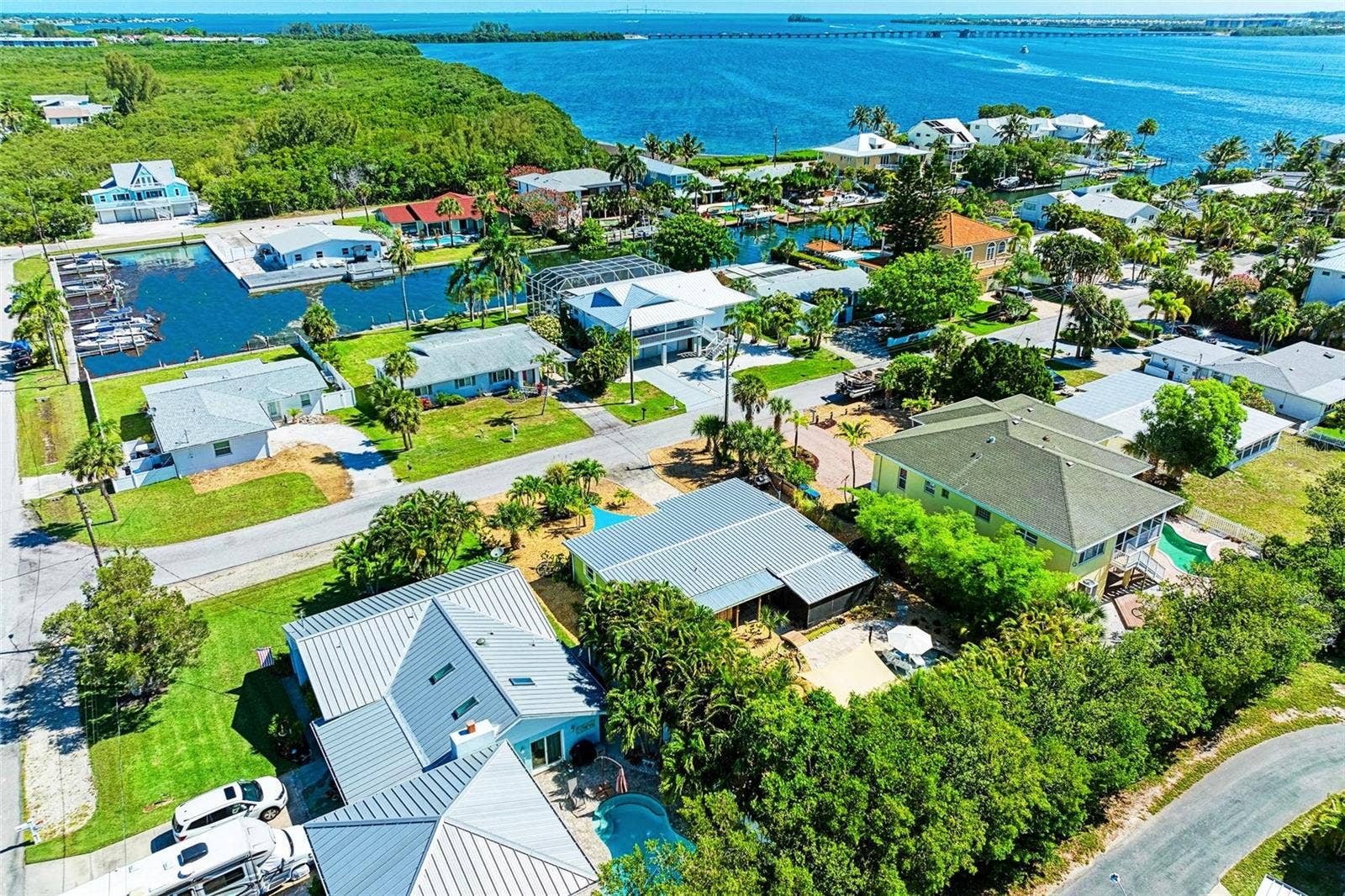 503 BAYVIEW DRIVE, Holmes Beach, FL 34217 503 BAYVIEW DRIVE, Holmes Beach, FL 34217