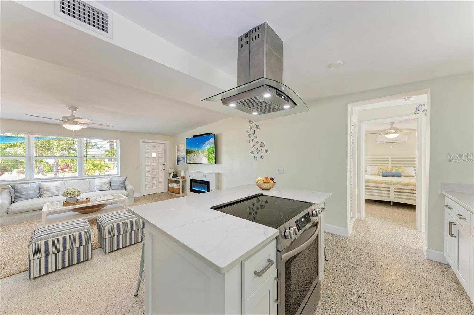 503 BAYVIEW DRIVE, Holmes Beach, FL 34217 Virtually Staged
