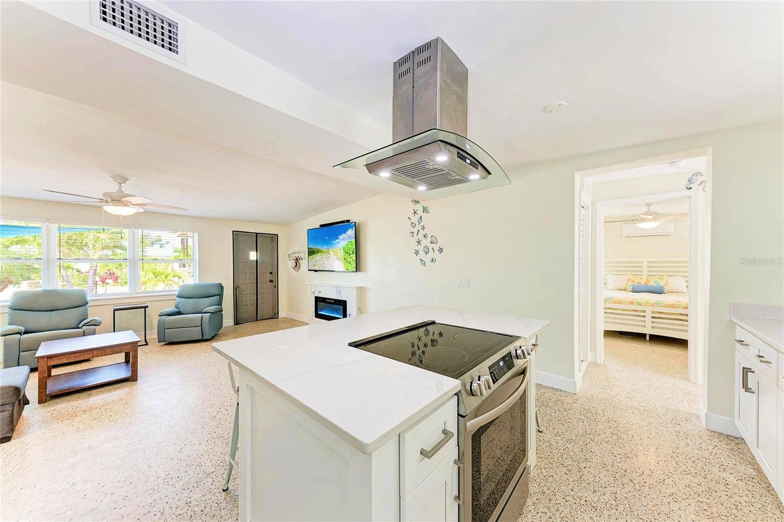 503 BAYVIEW DRIVE, Holmes Beach, FL 34217 503 BAYVIEW DRIVE, Holmes Beach, FL 34217