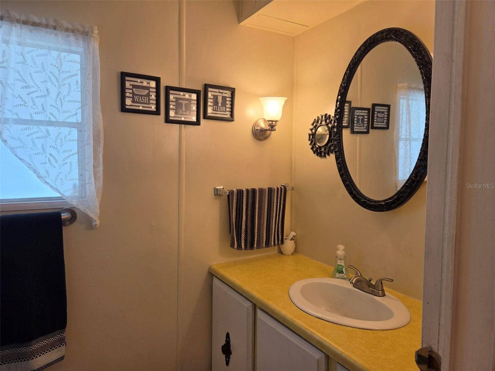 3309 OAKWOOD BOULEVARD N, Sarasota, FL 34237 Primary Bath