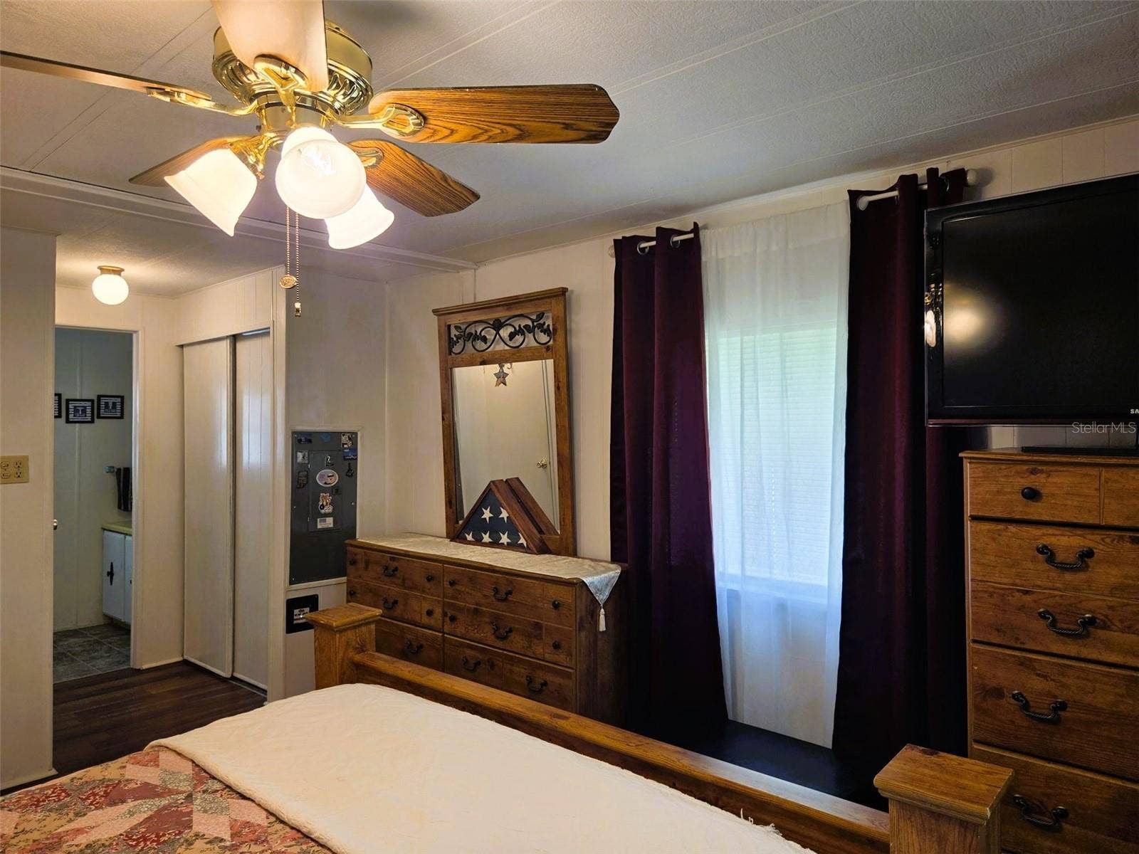 3309 OAKWOOD BOULEVARD N, Sarasota, FL 34237 view into the Primary Bath