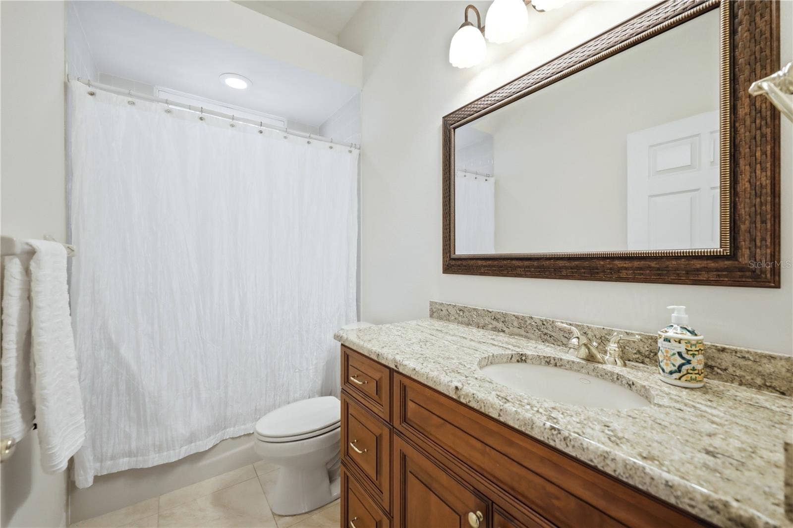 7502 EATON COURT, University Park, FL 34201 Second Guest Bathroom