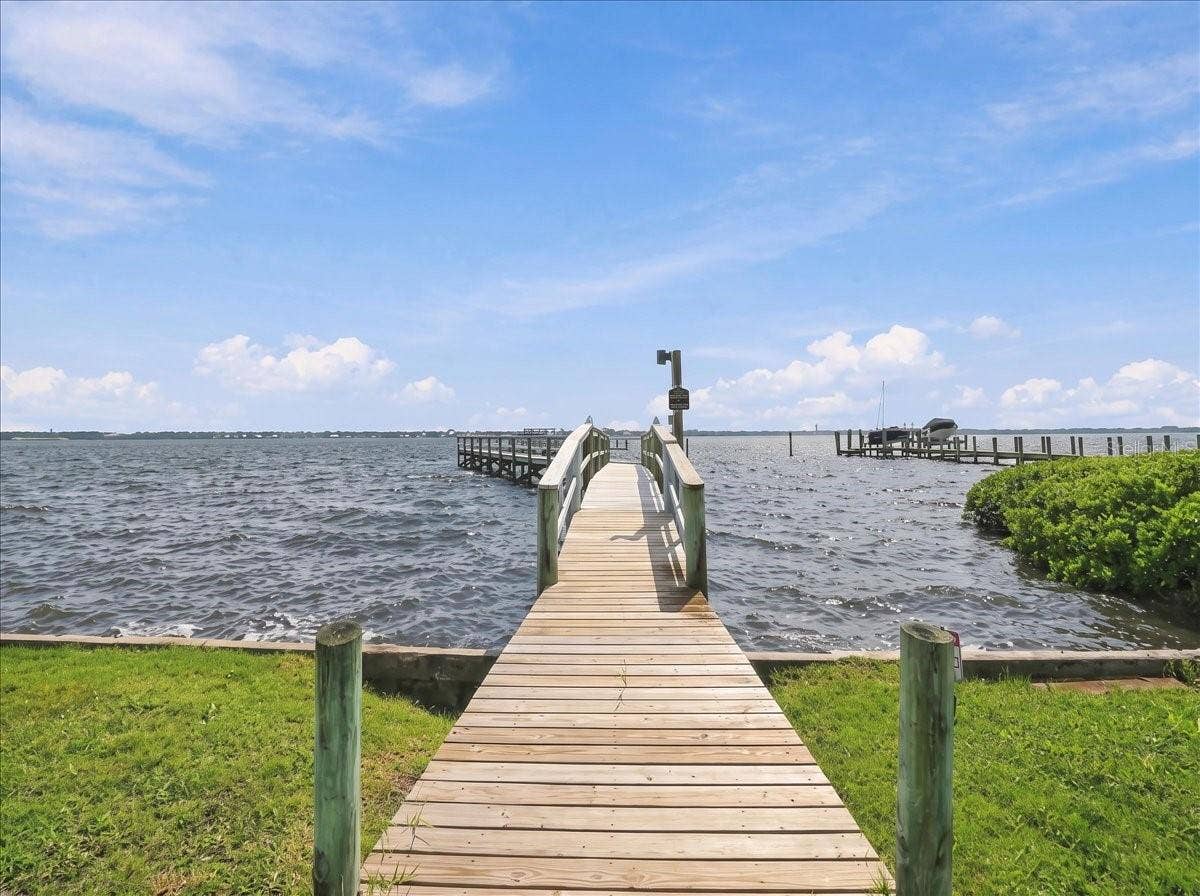 71 ISLAND COURT, Terra Ceia, FL 34250 71 ISLAND COURT, Terra Ceia, FL 34250
