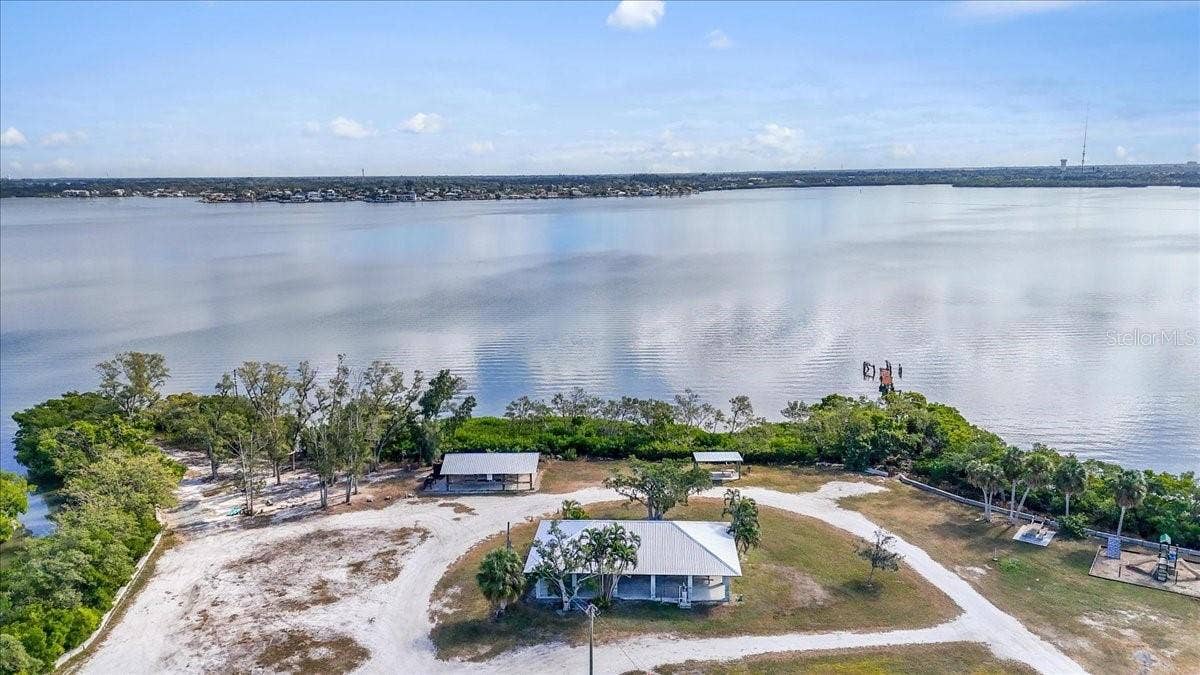 71 ISLAND COURT, Terra Ceia, FL 34250 71 ISLAND COURT, Terra Ceia, FL 34250