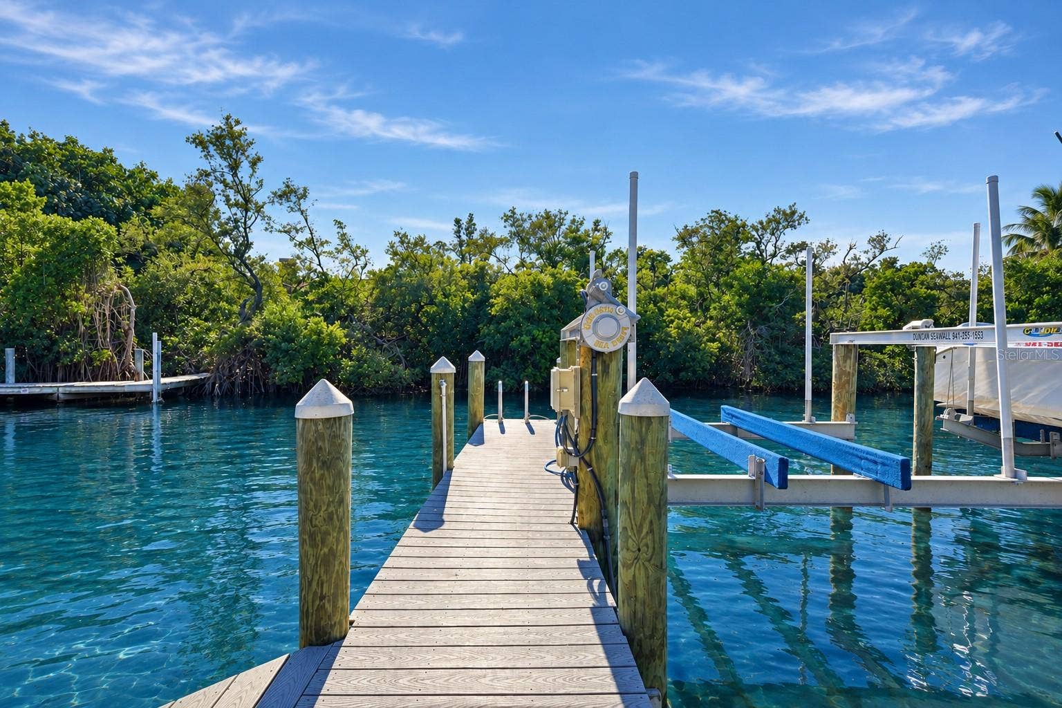 615 DREAM ISLAND PLACE, #212, Longboat Key, FL 34228 Deed Dock space with 10,000 lb. capacity lift