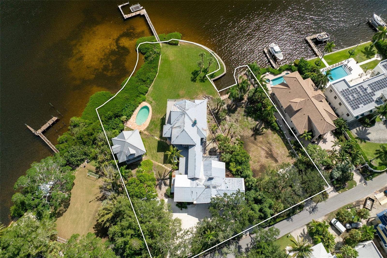 4196 ROBERTS POINT CIRCLE, Sarasota, FL 34242