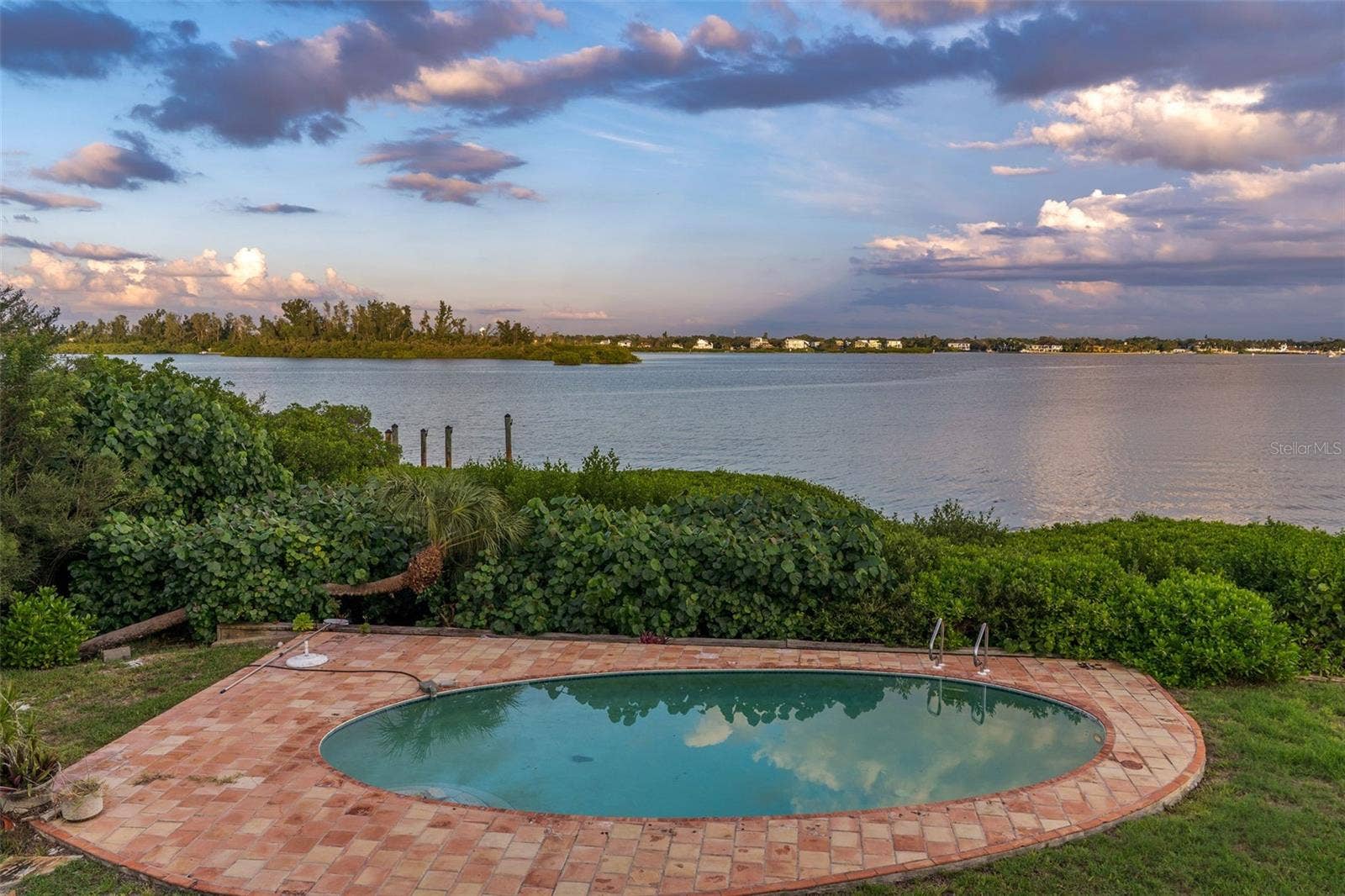 4196 ROBERTS POINT CIRCLE, Sarasota, FL 34242