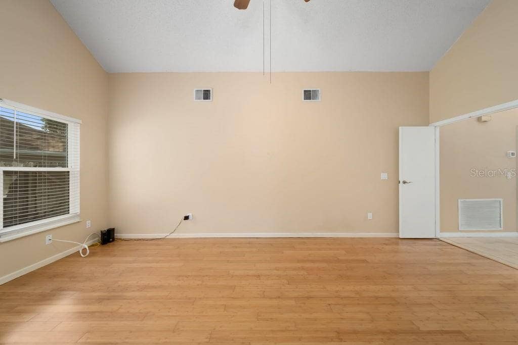 4119 MORELAND DRIVE, Valrico, FL 33596 Large Primary bedroom (1st floor)