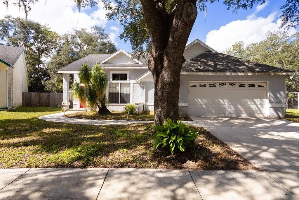 4119 MORELAND DRIVE, Valrico, FL 33596 4119 MORELAND DRIVE, Valrico, FL 33596