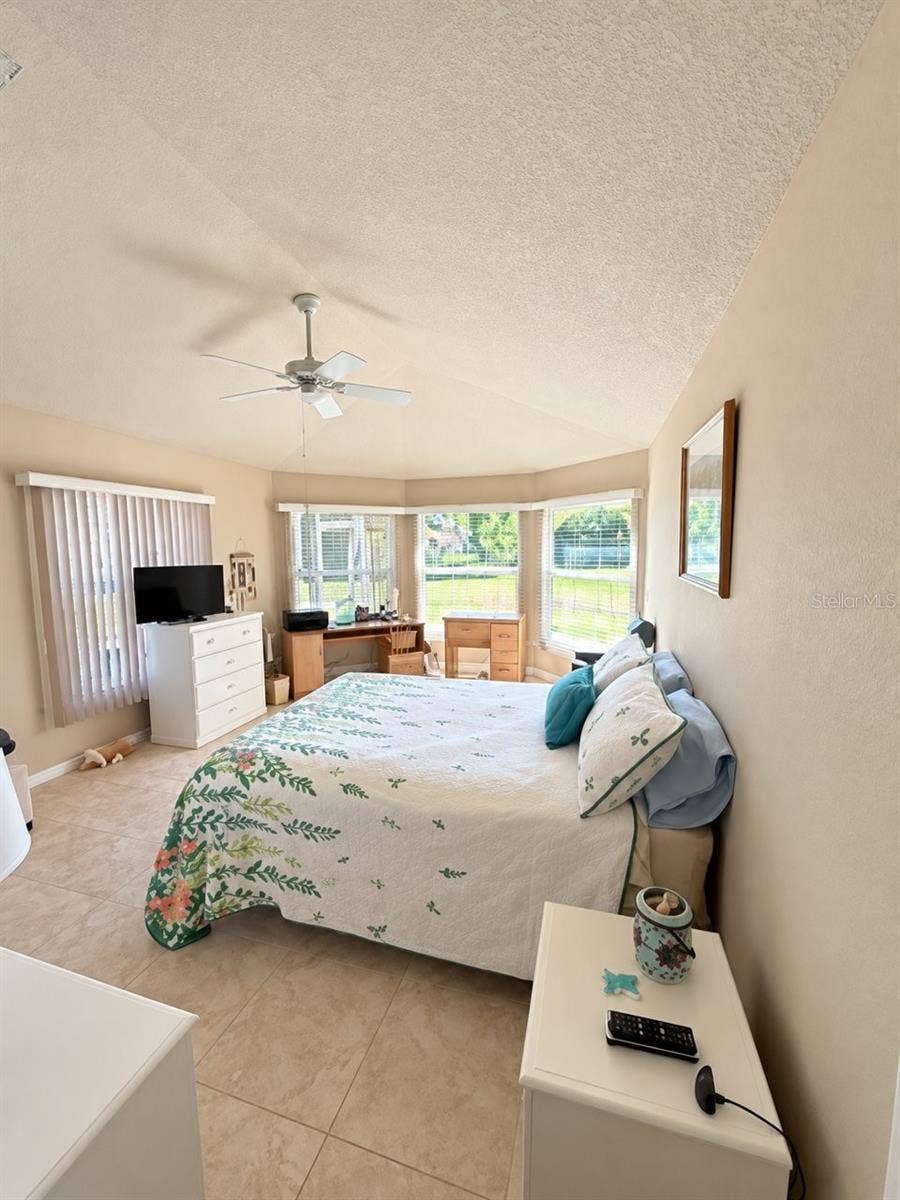 393 VISTA WOOD DRIVE, Venice, FL 34293 393 VISTA WOOD DRIVE, Venice, FL 34293
