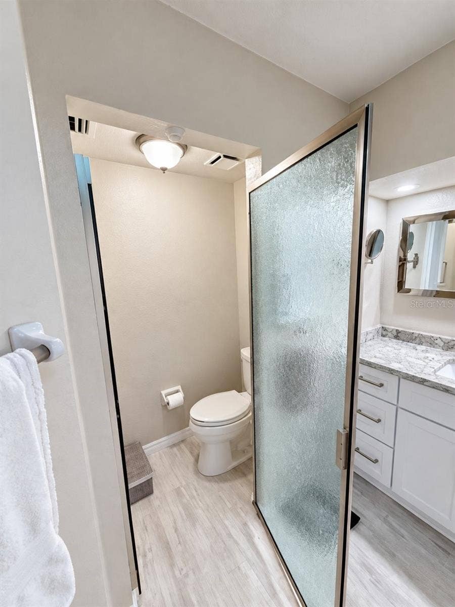 393 VISTA WOOD DRIVE, Venice, FL 34293 393 VISTA WOOD DRIVE, Venice, FL 34293
