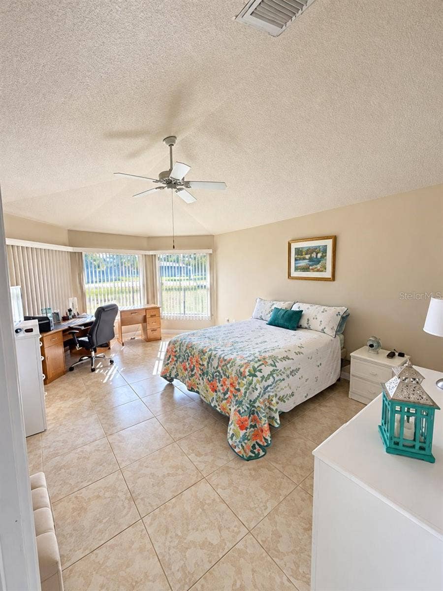 393 VISTA WOOD DRIVE, Venice, FL 34293 393 VISTA WOOD DRIVE, Venice, FL 34293