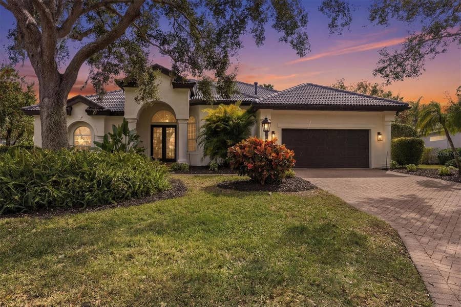 Property photo for 6922 STANHOPE PLACE, University Park, FL