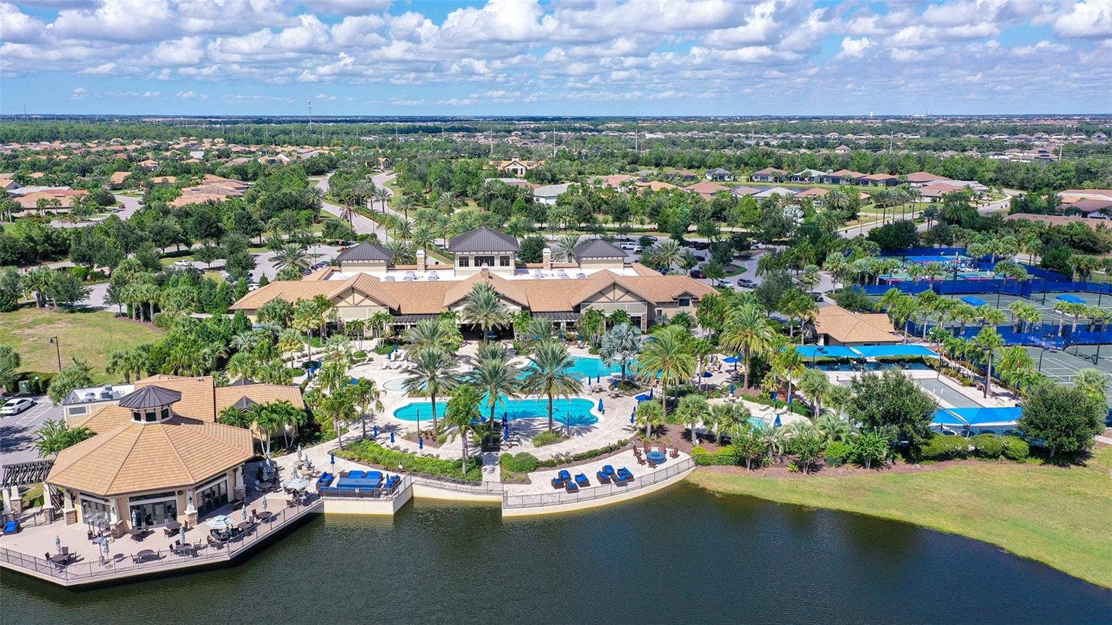 6827 GOSPORT COVE, Bradenton, FL 34202 6827 GOSPORT COVE, Bradenton, FL 34202