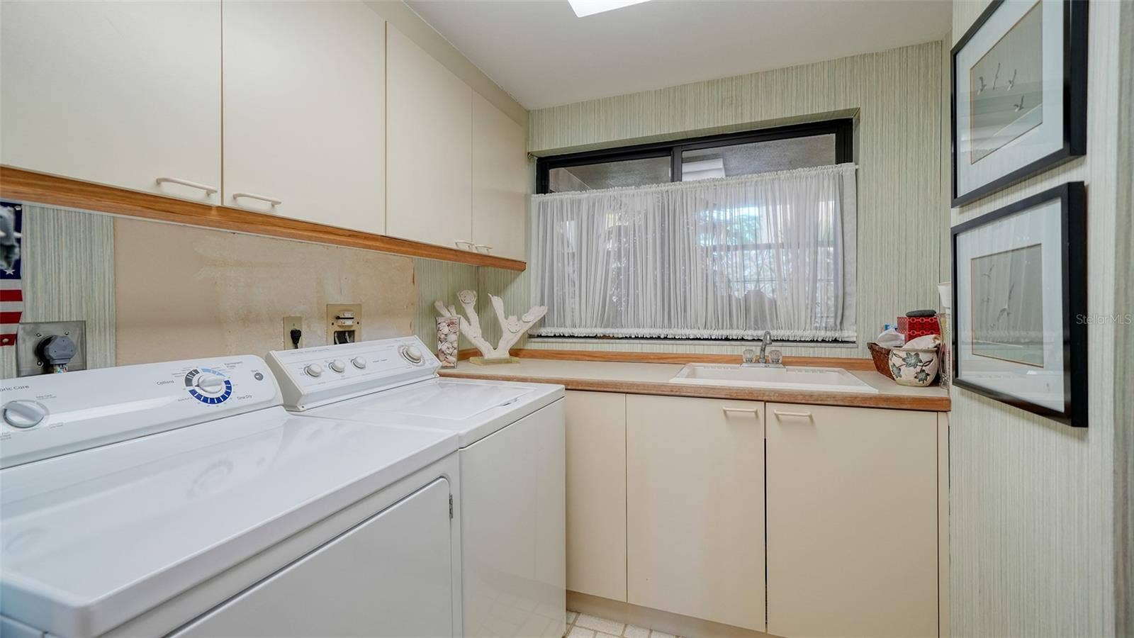 2110 HARBOURSIDE DRIVE, #523, Longboat Key, FL 34228