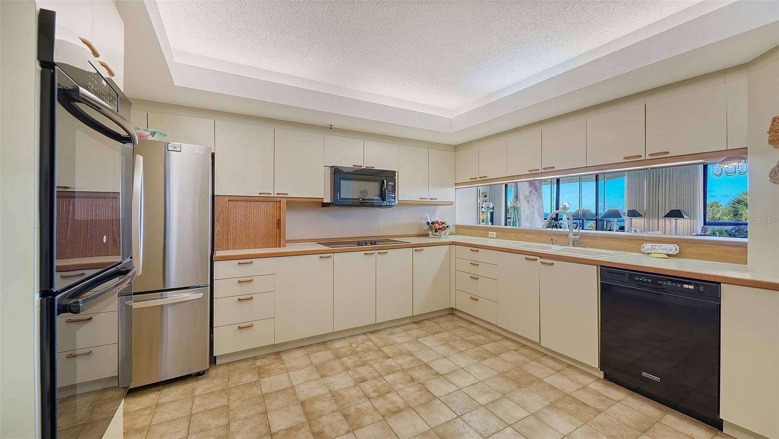 2110 HARBOURSIDE DRIVE, #523, Longboat Key, FL 34228