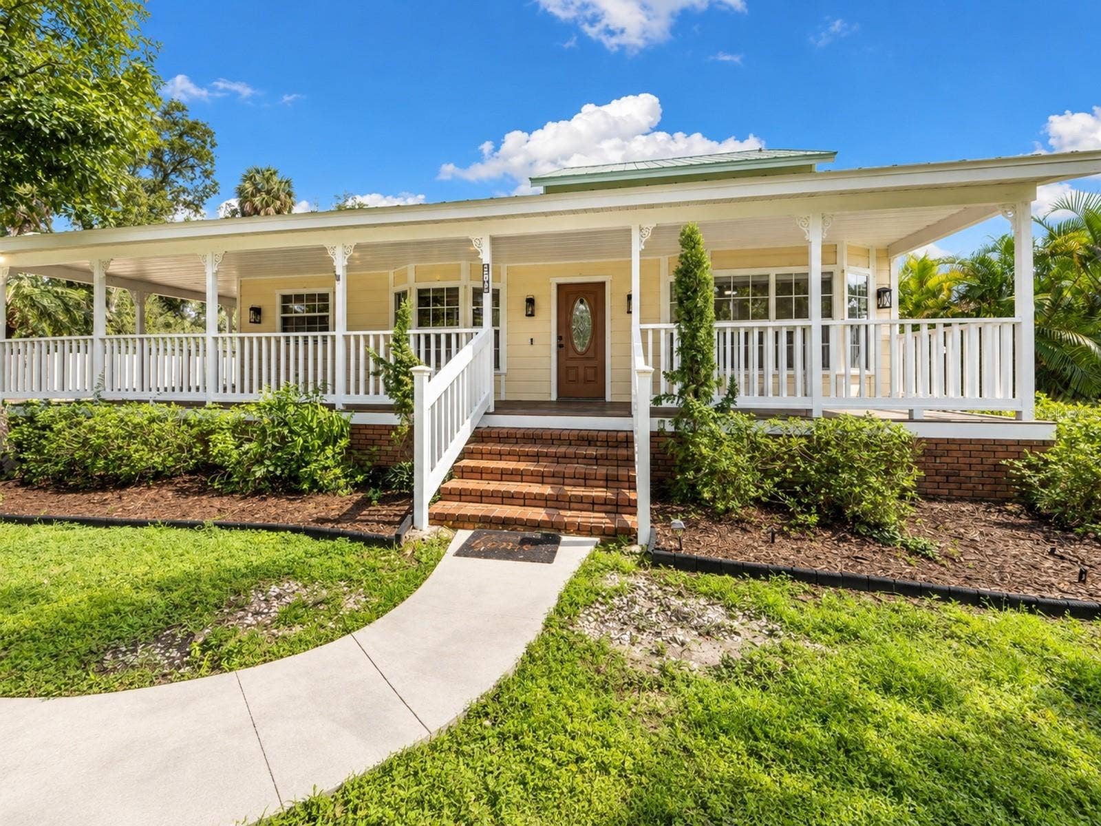 3705 65TH STREET E, Bradenton, FL 34208 3705 65TH STREET E, Bradenton, FL 34208
