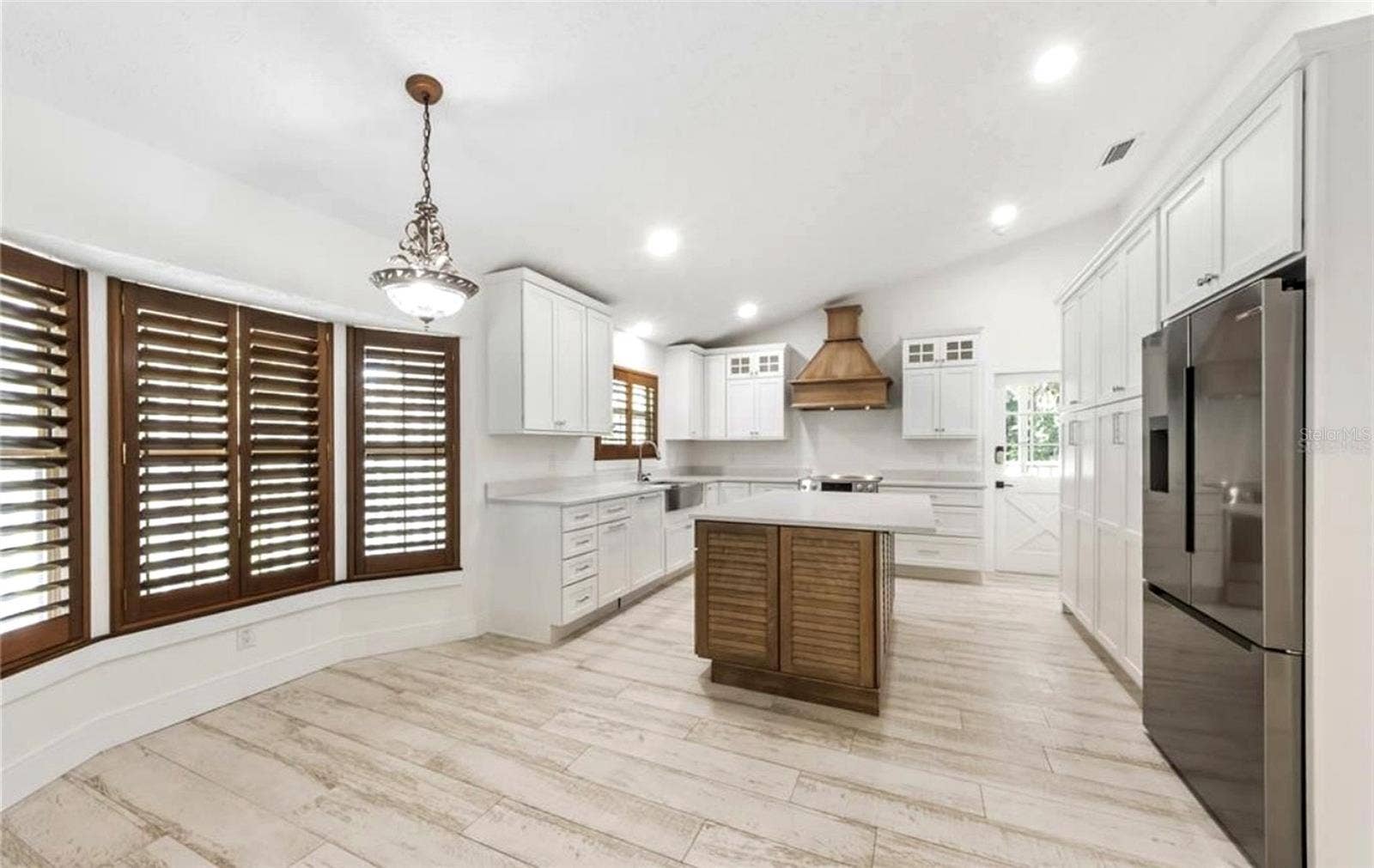 3705 65TH STREET E, Bradenton, FL 34208 3705 65TH STREET E, Bradenton, FL 34208