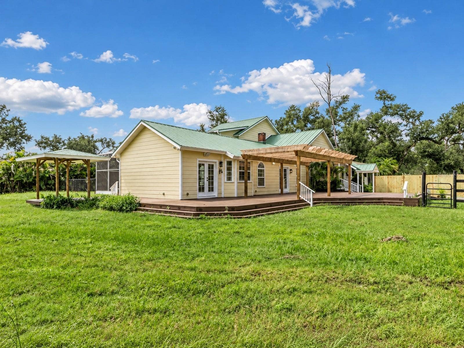 3705 65TH STREET E, Bradenton, FL 34208 3705 65TH STREET E, Bradenton, FL 34208