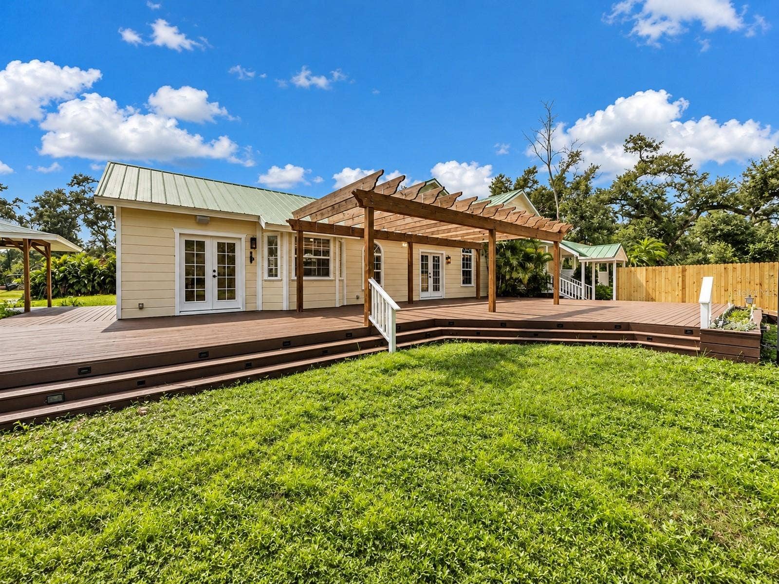 3705 65TH STREET E, Bradenton, FL 34208 3705 65TH STREET E, Bradenton, FL 34208