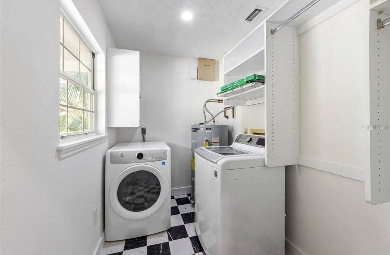 3705 65TH STREET E, Bradenton, FL 34208 3705 65TH STREET E, Bradenton, FL 34208