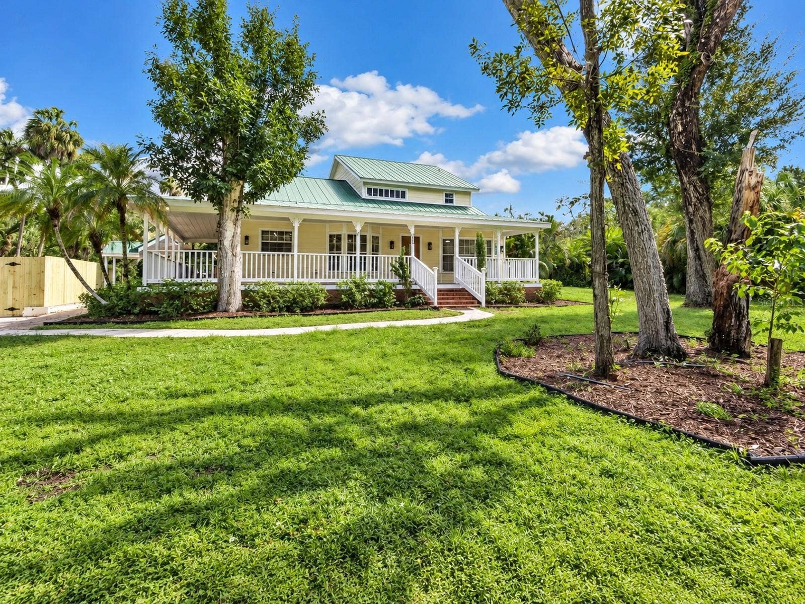 3705 65TH STREET E, Bradenton, FL 34208 3705 65TH STREET E, Bradenton, FL 34208