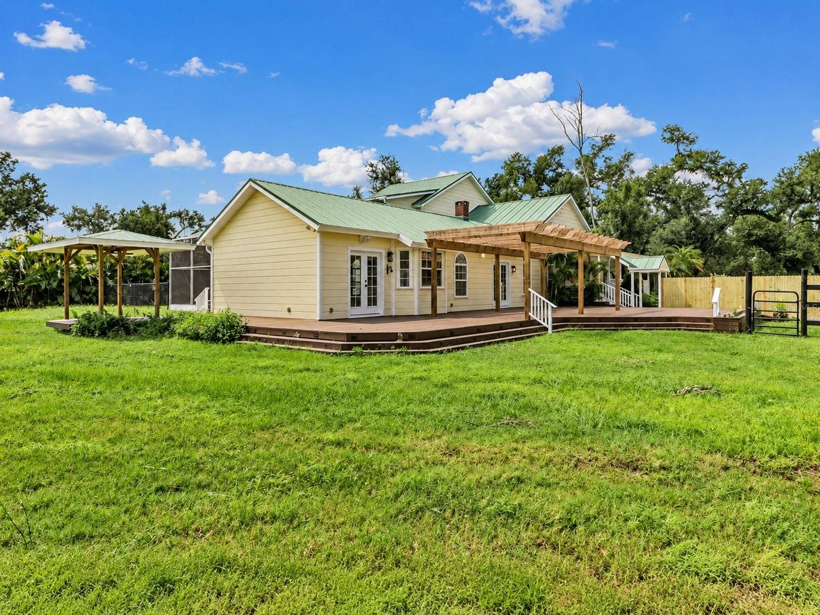 3705 65TH STREET E, Bradenton, FL 34208 3705 65TH STREET E, Bradenton, FL 34208