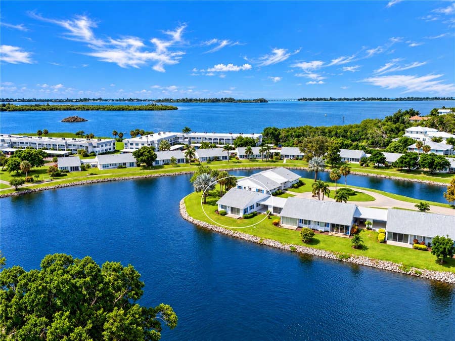 Property photo for 4605 LEXINGTON CIRCLE, Bradenton, FL