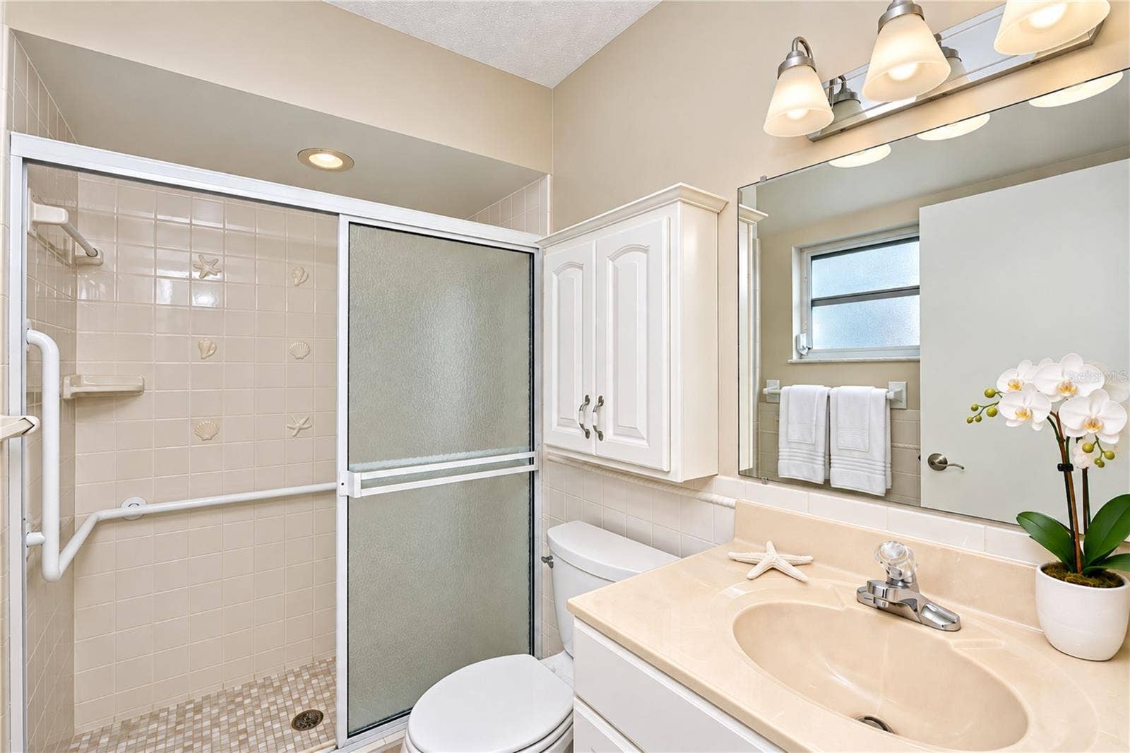 4605 LEXINGTON CIRCLE, Bradenton, FL 34210 4605 LEXINGTON CIRCLE, Bradenton, FL 34210