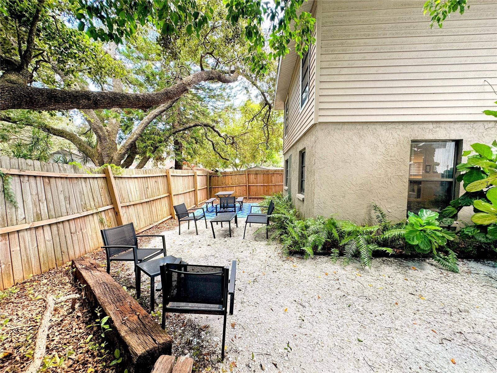 4711 HOLLINGSWORTH AVENUE, Sarasota, FL 34233 4711 HOLLINGSWORTH AVENUE, Sarasota, FL 34233