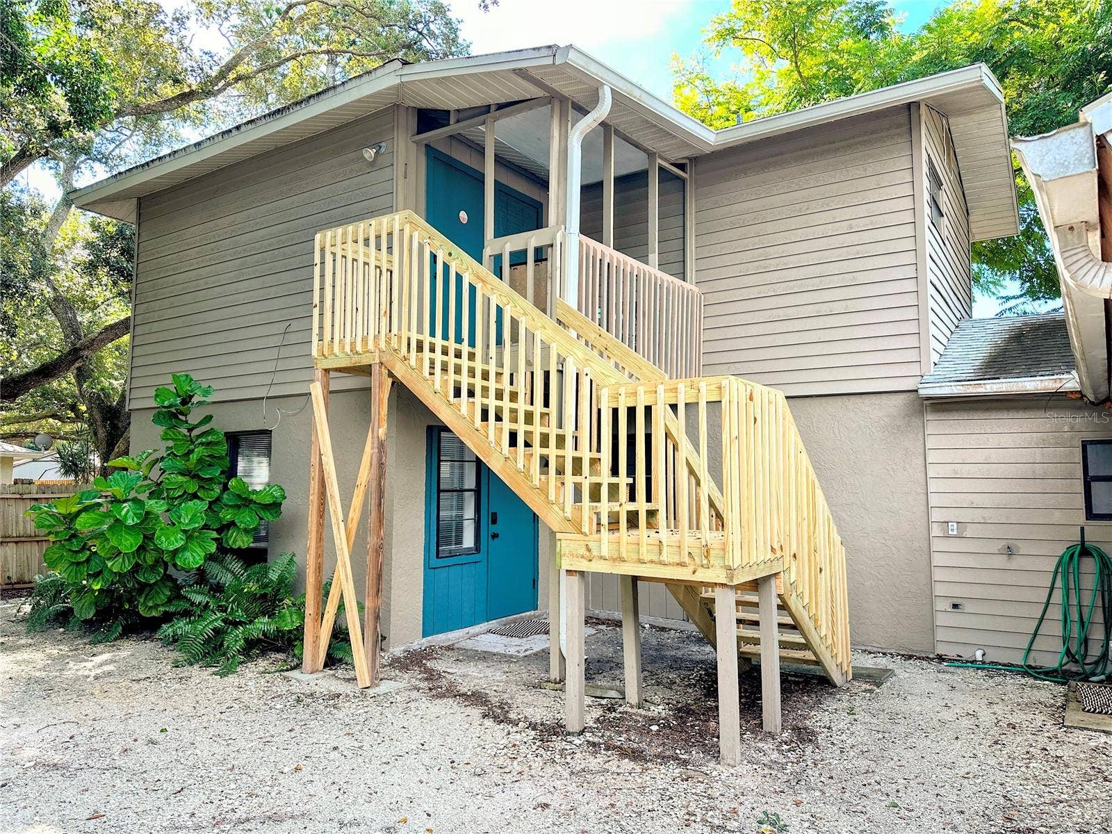 4711 HOLLINGSWORTH AVENUE, Sarasota, FL 34233 4711 HOLLINGSWORTH AVENUE, Sarasota, FL 34233