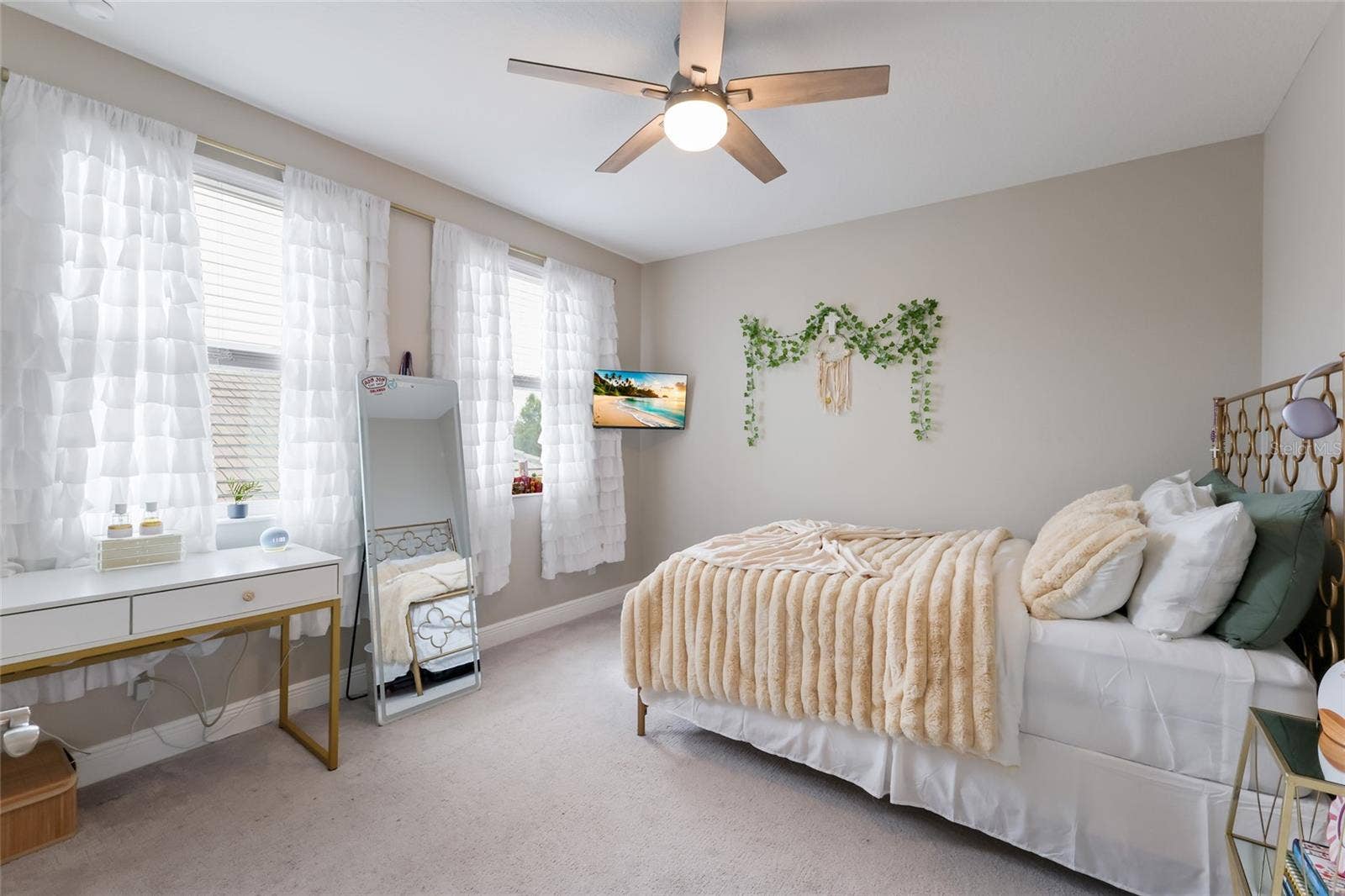 2210 WOODLEAF HAMMOCK COURT, Lakewood Ranch, FL 34211 2210 WOODLEAF HAMMOCK COURT, Lakewood Ranch, FL 34211