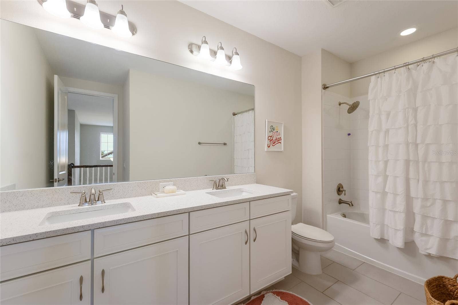 2210 WOODLEAF HAMMOCK COURT, Lakewood Ranch, FL 34211 2210 WOODLEAF HAMMOCK COURT, Lakewood Ranch, FL 34211