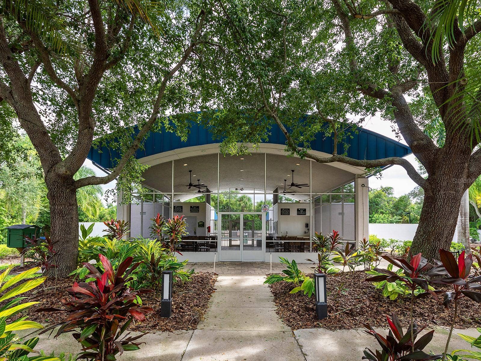 5948 SANDSTONE AVENUE, Sarasota, FL 34243 5948 SANDSTONE AVENUE, Sarasota, FL 34243