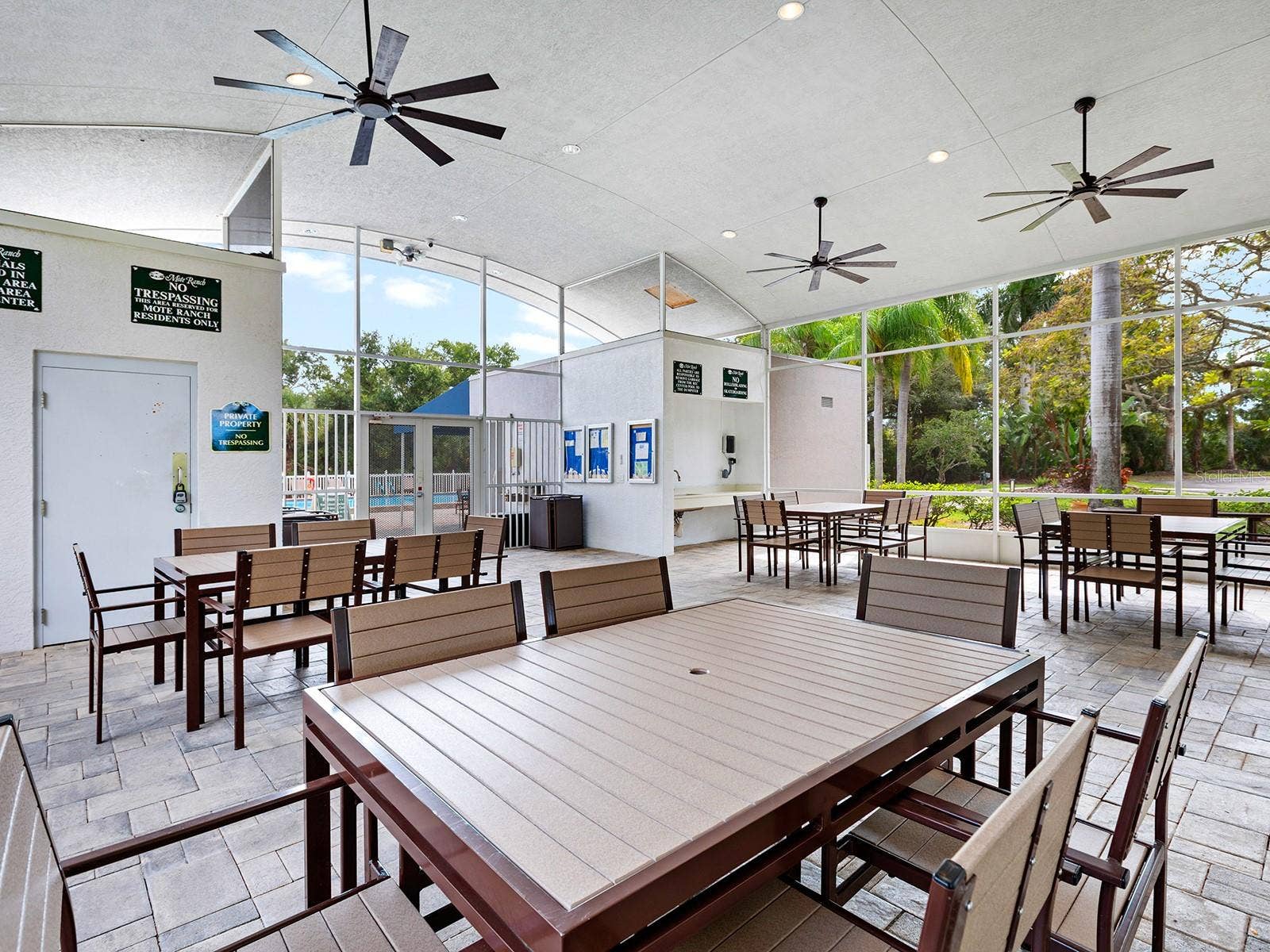 5948 SANDSTONE AVENUE, Sarasota, FL 34243 5948 SANDSTONE AVENUE, Sarasota, FL 34243
