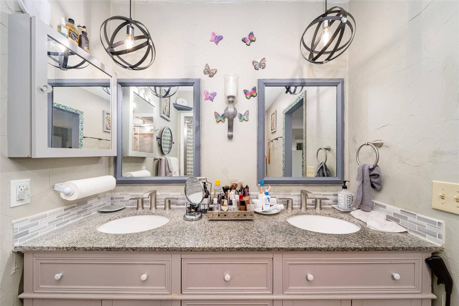 7236 LAS CASAS DR, Sarasota, FL 34243 7236 LAS CASAS DR, Sarasota, FL 34243