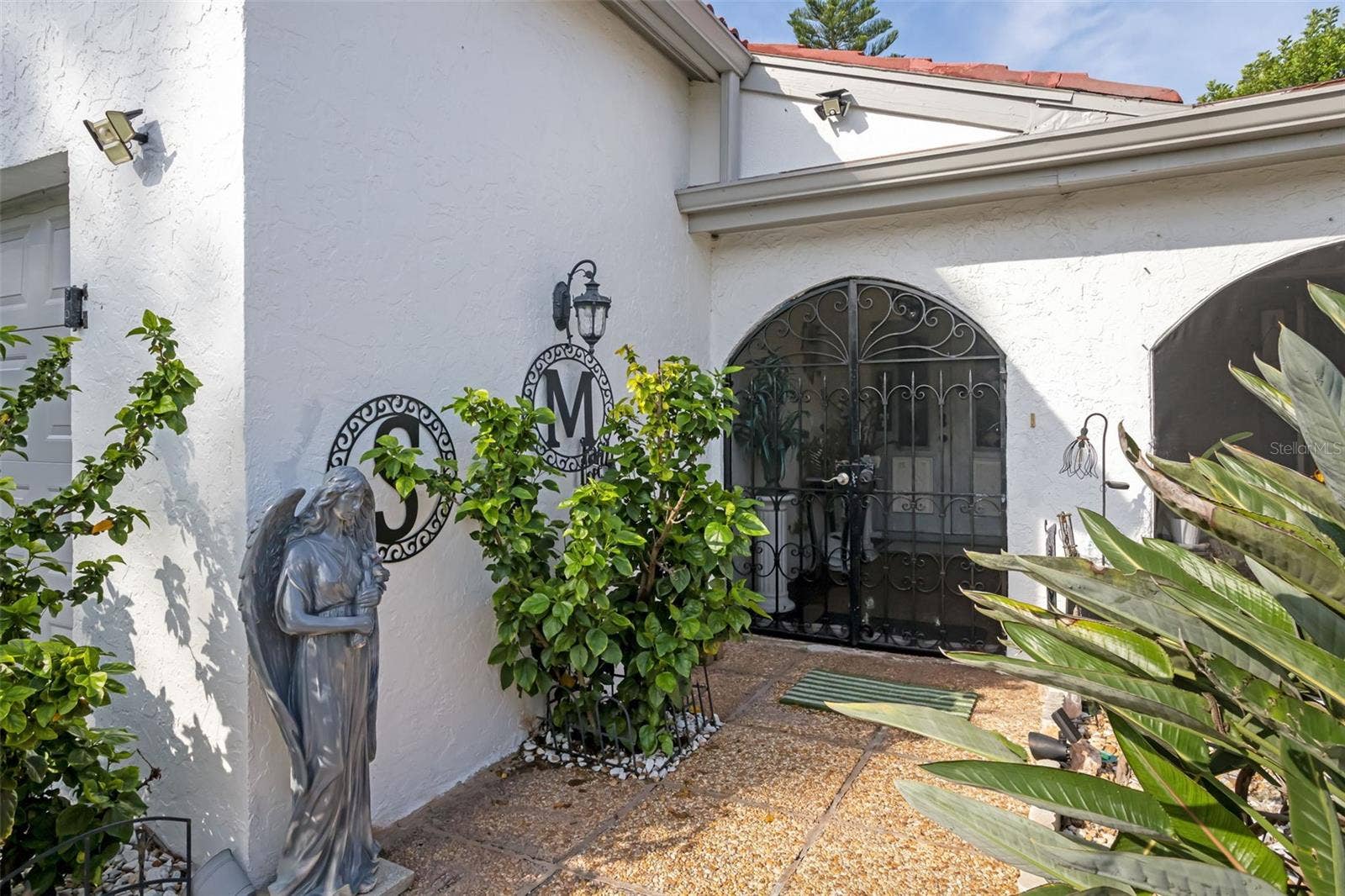 7236 LAS CASAS DR, Sarasota, FL 34243 7236 LAS CASAS DR, Sarasota, FL 34243