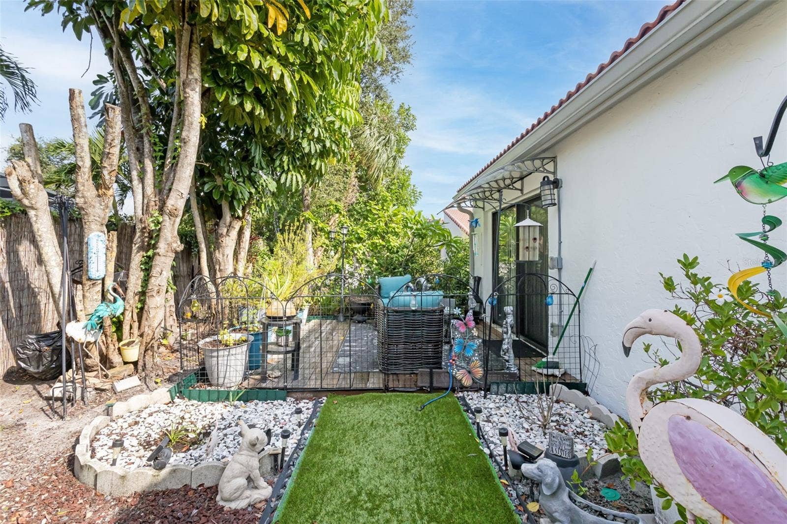 7236 LAS CASAS DR, Sarasota, FL 34243 7236 LAS CASAS DR, Sarasota, FL 34243