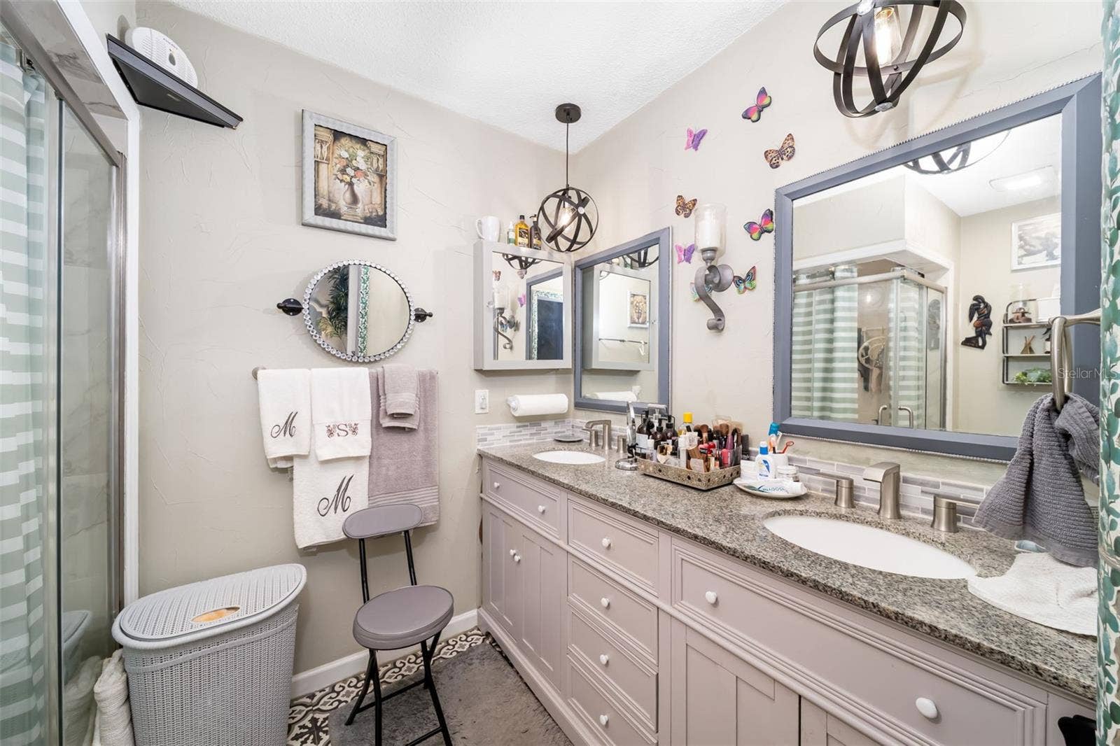 7236 LAS CASAS DR, Sarasota, FL 34243 7236 LAS CASAS DR, Sarasota, FL 34243