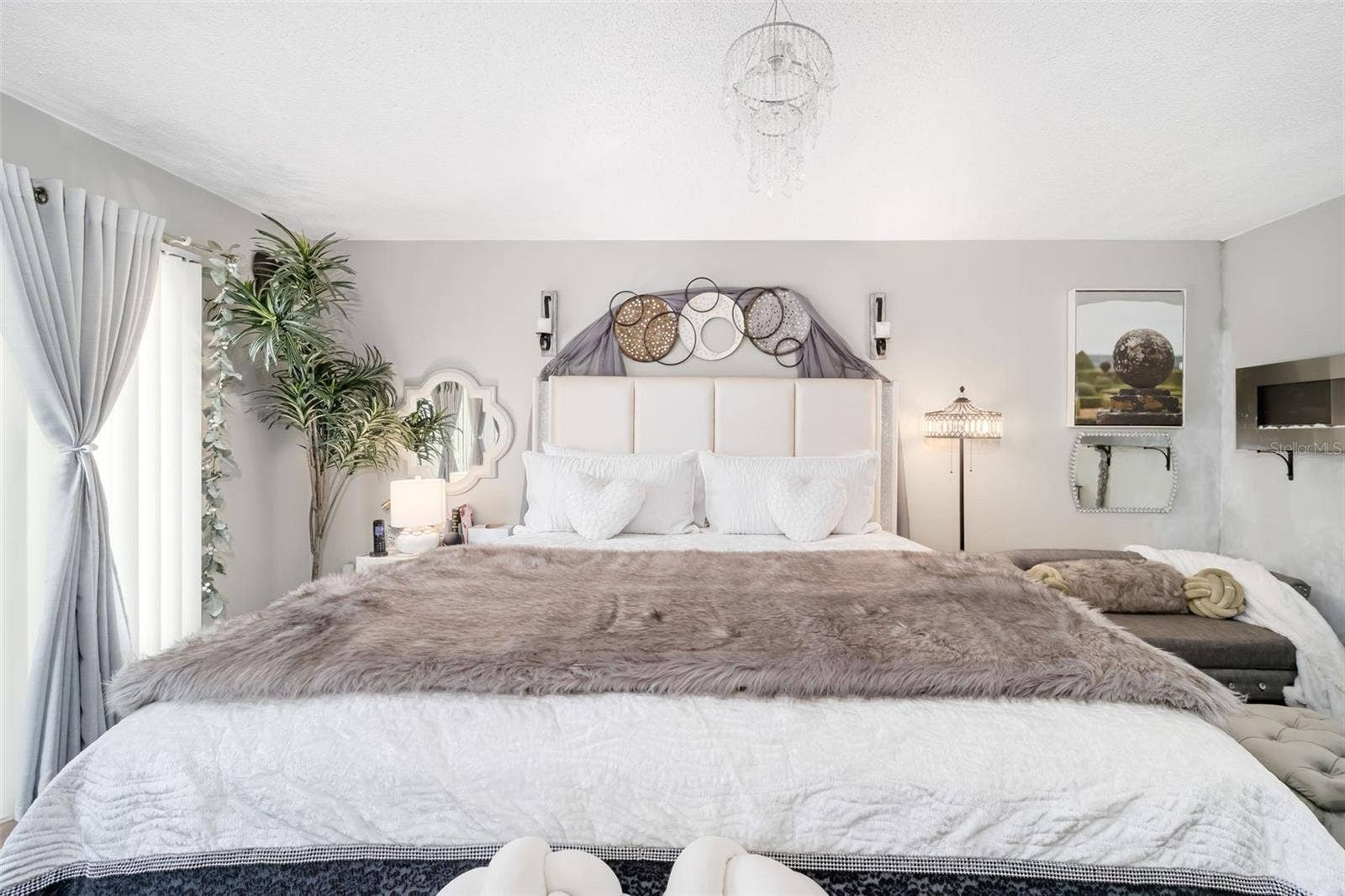 7236 LAS CASAS DR, Sarasota, FL 34243 7236 LAS CASAS DR, Sarasota, FL 34243